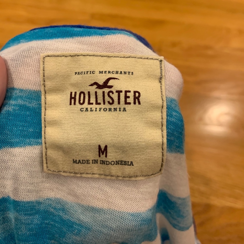 comfy tshirt 💙 - Picture 3 of 3
